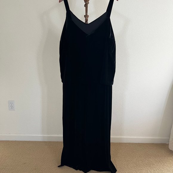 Night Way Collections Size 3X Black Velvet Wide Strap Sleeveless V-Neck Dress